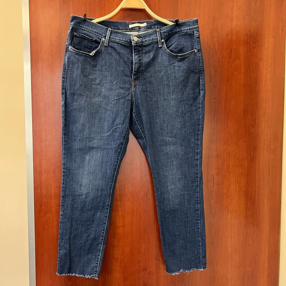 Levi’s 711 Shaping Skinny Size 18W Dark Wash Stretch Denim Raw Hem Jeans Plus 60